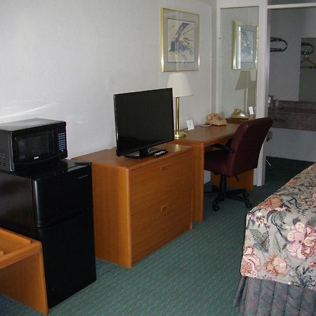 Macomb Inn الغرفة الصورة