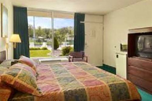 Macomb Inn الغرفة الصورة