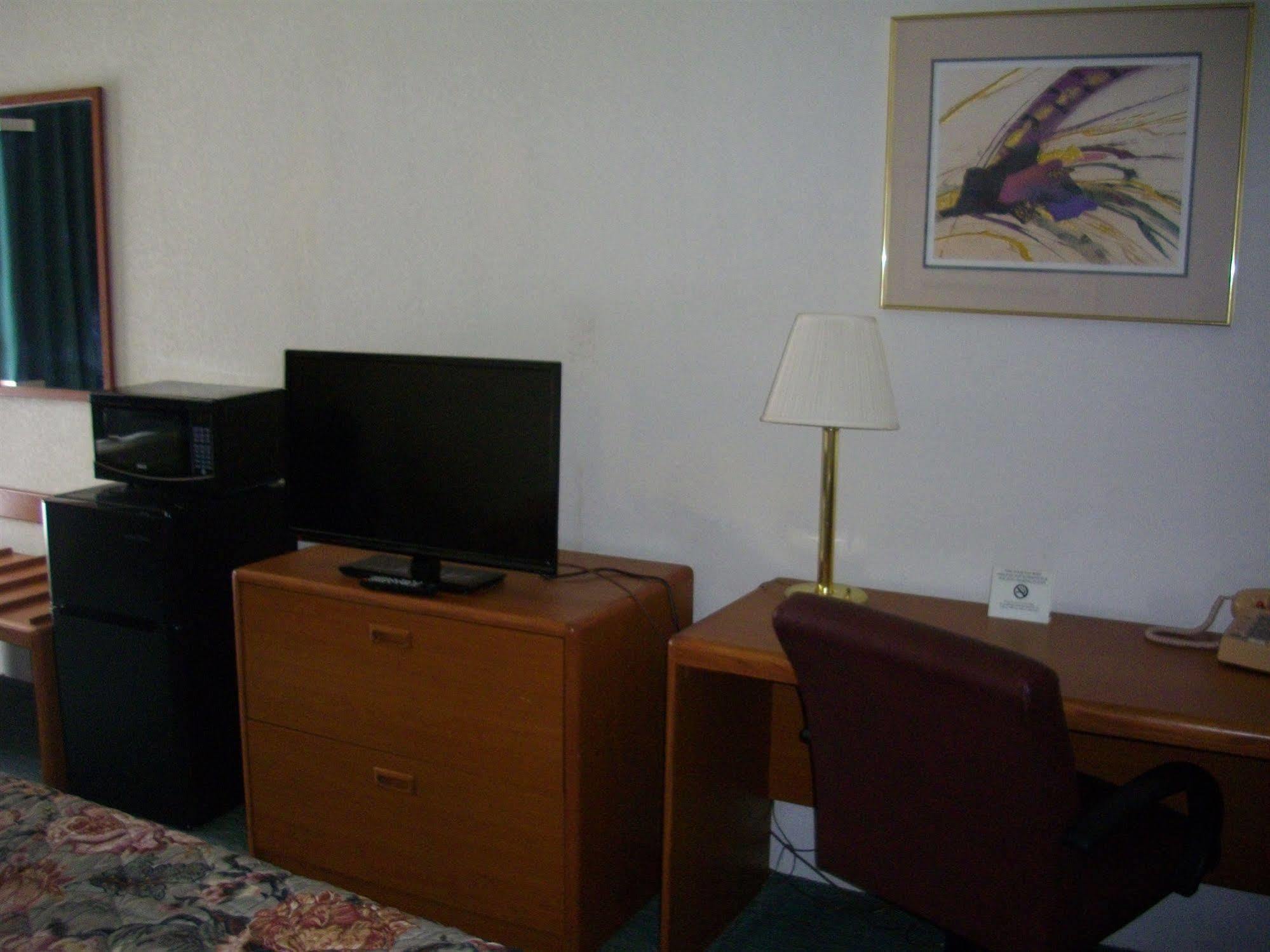 Macomb Inn المظهر الخارجي الصورة