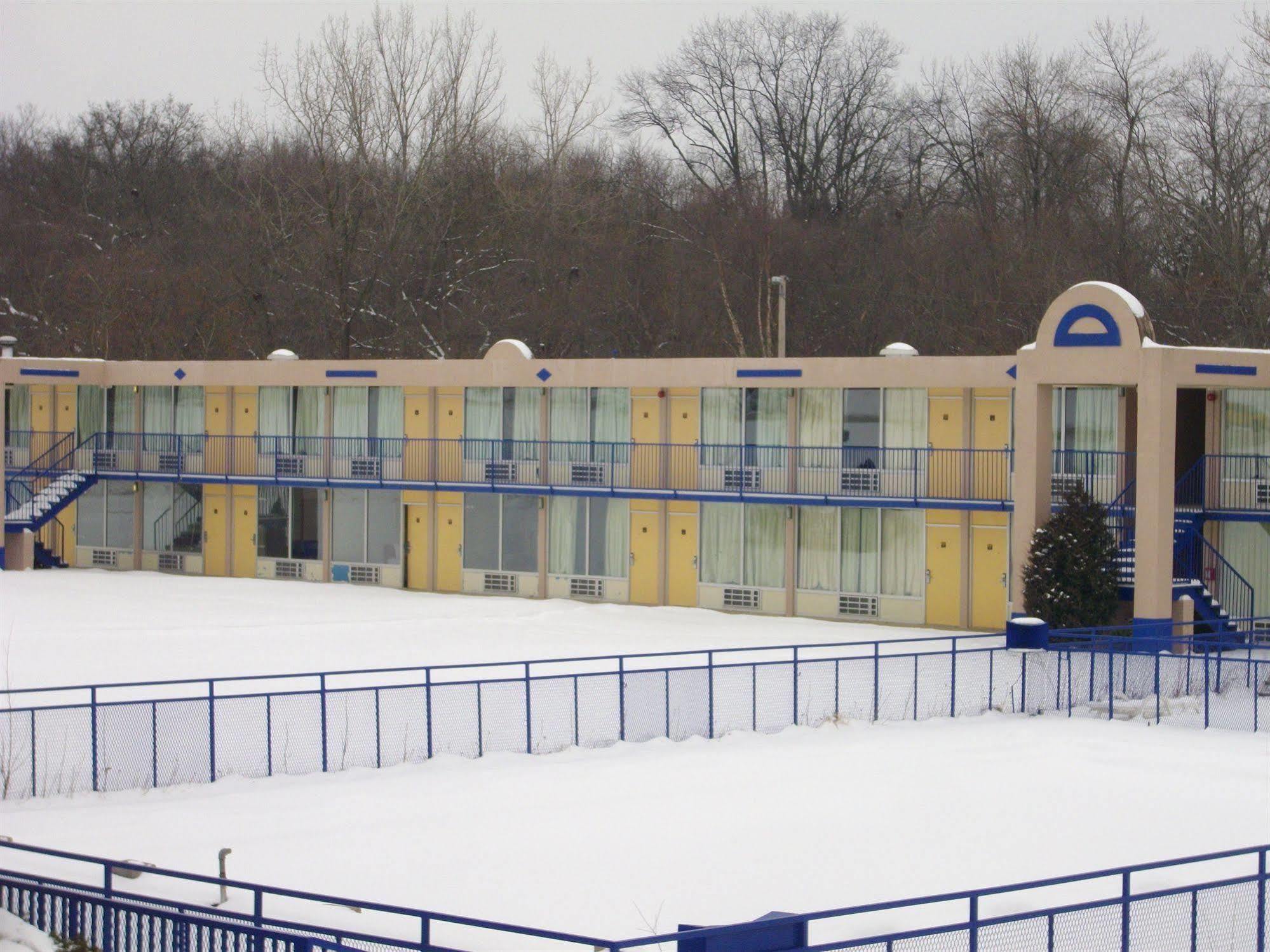 Macomb Inn المظهر الخارجي الصورة